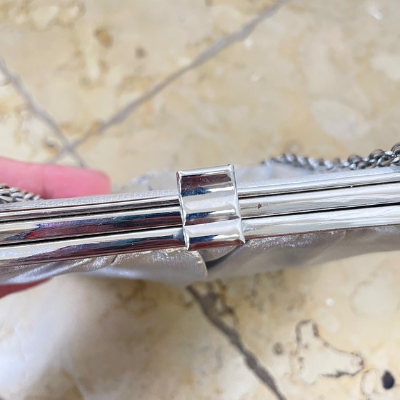 Vintage 1960's Silver Metallic Evening Bag Chain Prom Fairy Whimsigoth Glam - Picture 4 of 9